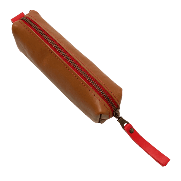 Klein Pennen-etui bruin met rode accenten